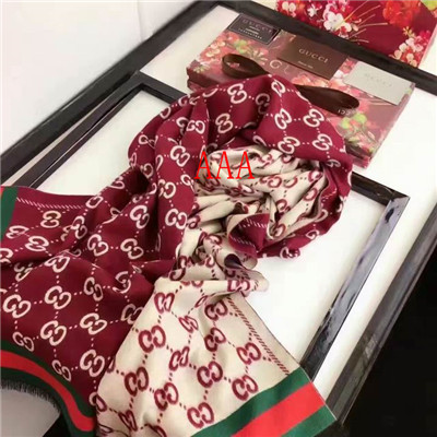 Gucci-Shawl-054