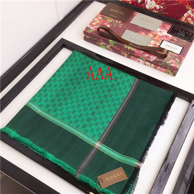 Gucci-Shawl-094