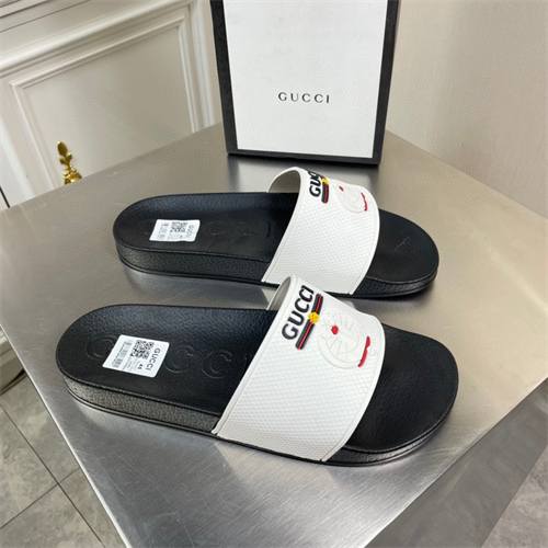 Gucci Sandal(2)-M-300