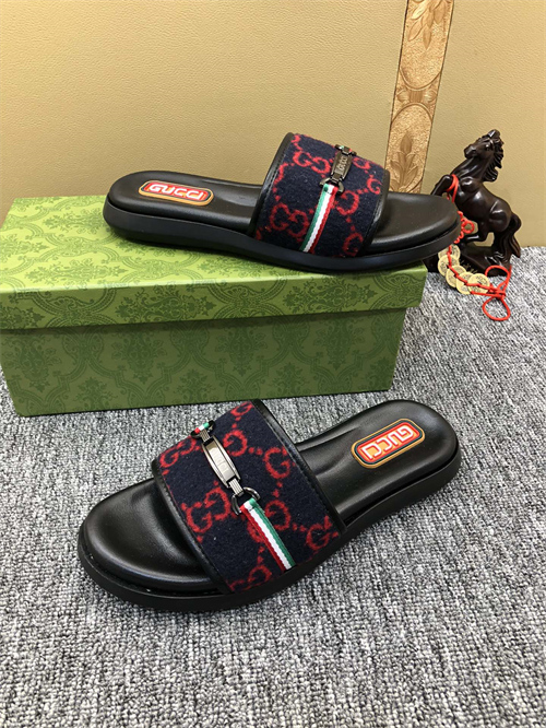 Gucci Sandal-W-208