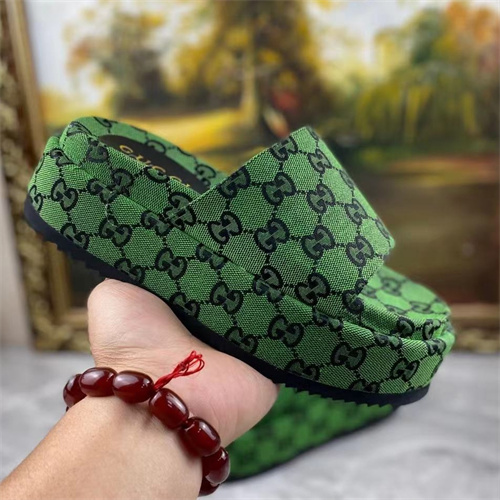 Gucci Sandal(2)-M-391