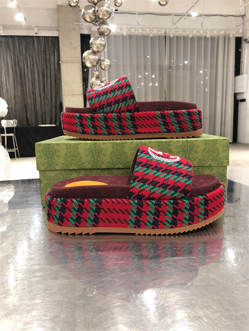 Gucci Sandal(2)-M-417