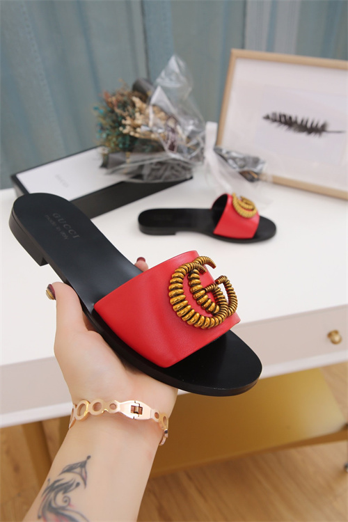 Gucci Sandal-W-531
