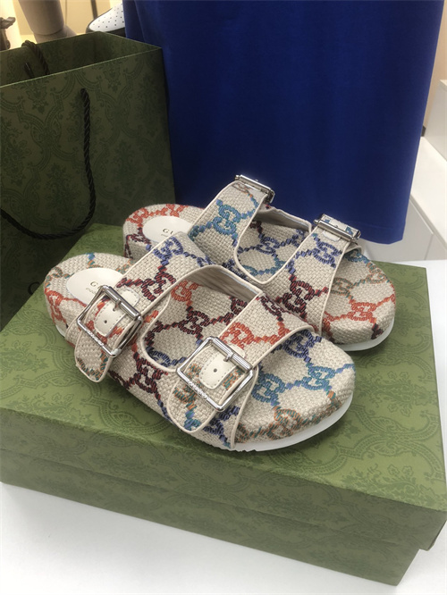 Gucci Sandal(2)-M-642