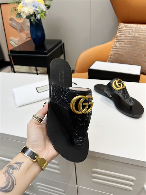 Gucci Sandal-W-554