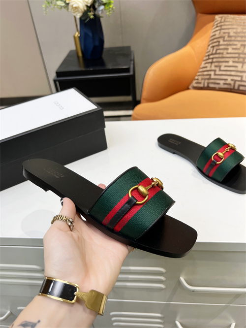 Gucci Sandal(2)-M-669