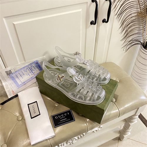 Gucci Sandal(2)-M-680