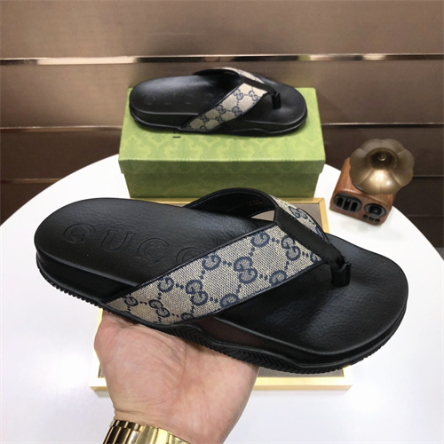 Gucci Sandal(2)-M-714