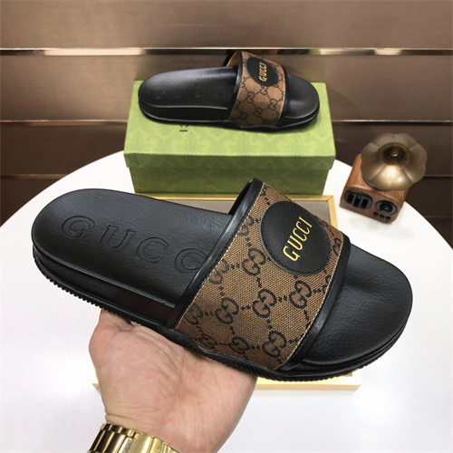 Gucci Sandal-W-610
