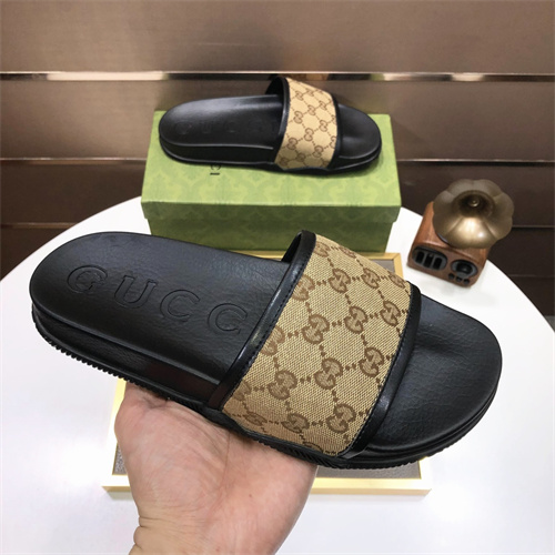 Gucci Sandal-W-613