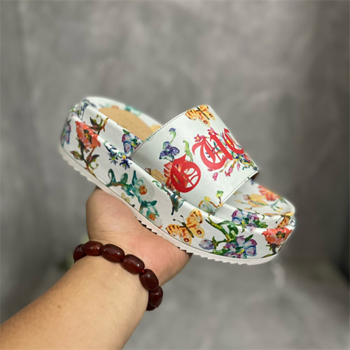 Gucci Sandal(2)-M-730