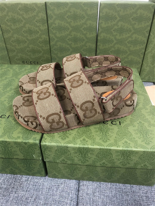 Gucci Sandal-W-657