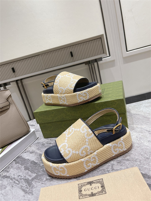 Gucci Sandal-W-665