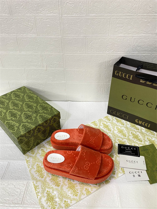 Gucci Sandal(2)-M-813