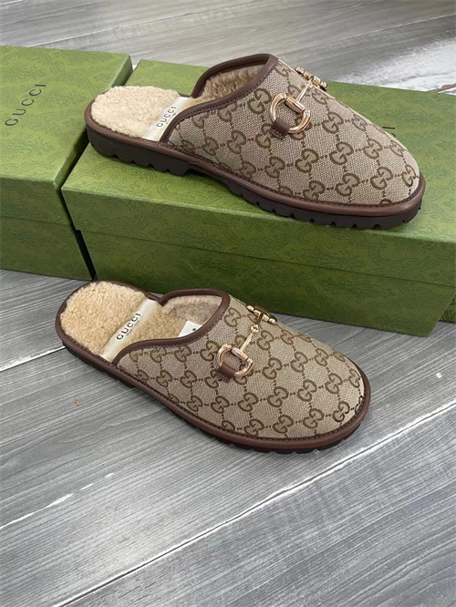 Gucci Sandal(2)-M-835