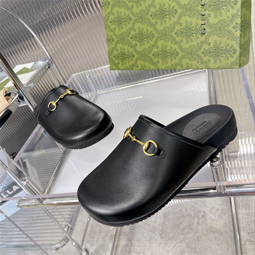 Gucci Sandal-W-743