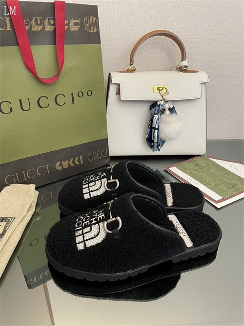 Gucci Sandal-W-779