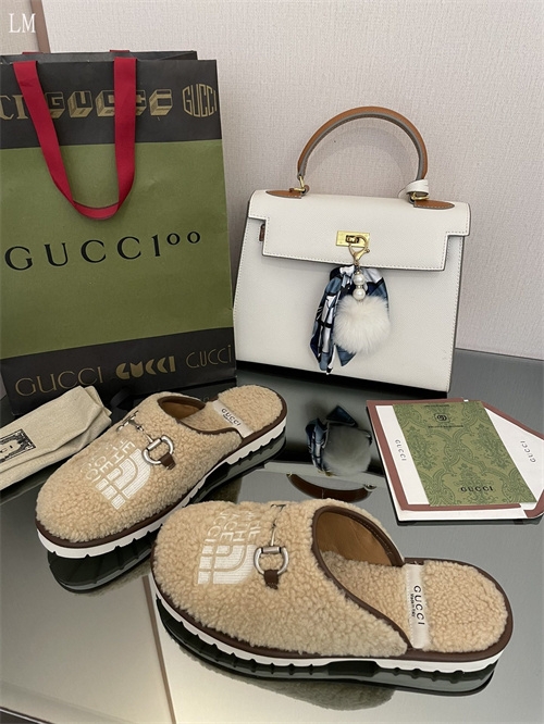 Gucci Sandal-W-781