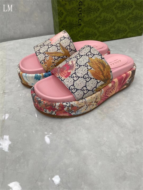 Gucci Sandal(2)-M-905