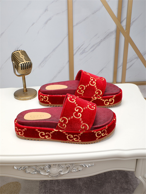 Gucci Sandal(2)-M-933