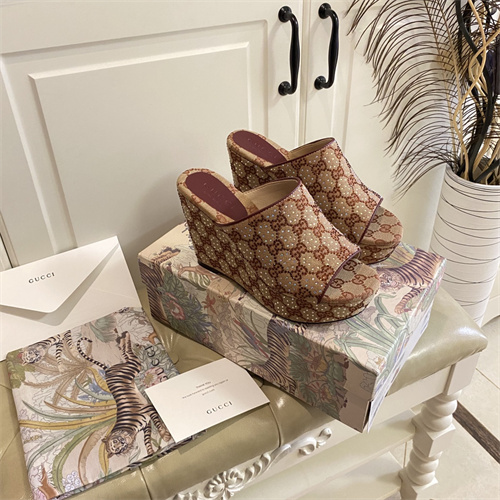 Gucci Sandal(AAA)-W-273