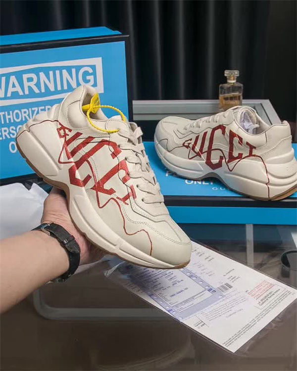 Gucci Clunky Sneaker-100