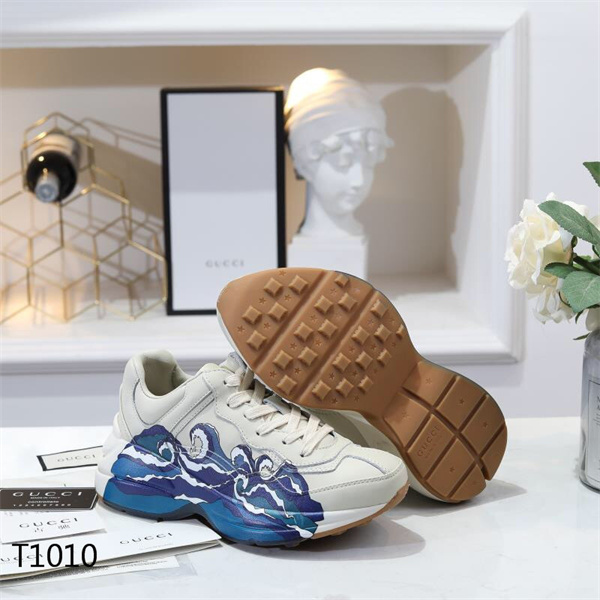 Gucci Clunky Sneaker-014