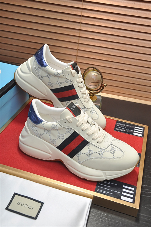 Gucci Clunky Sneaker-149