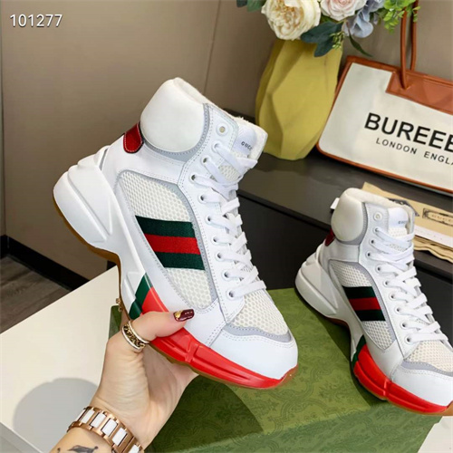 Gucci Clunky Sneaker-158