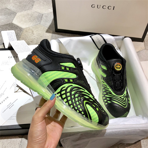 Gucci Clunky Sneaker-202
