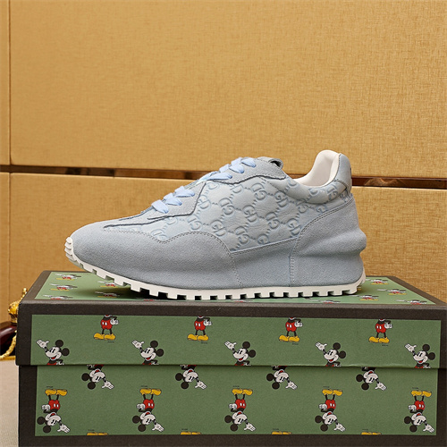 Gucci Clunky Sneaker-210