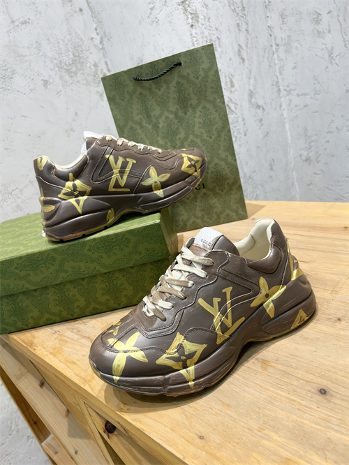 Gucci Clunky Sneaker-224