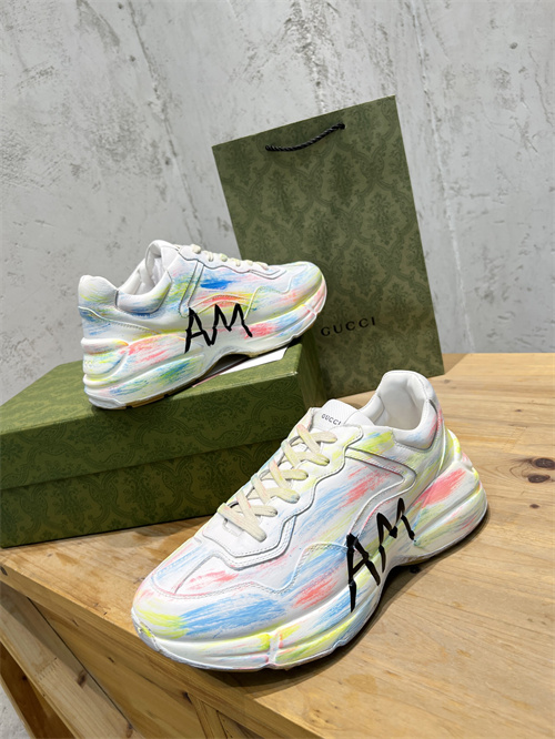 Gucci Clunky Sneaker-240