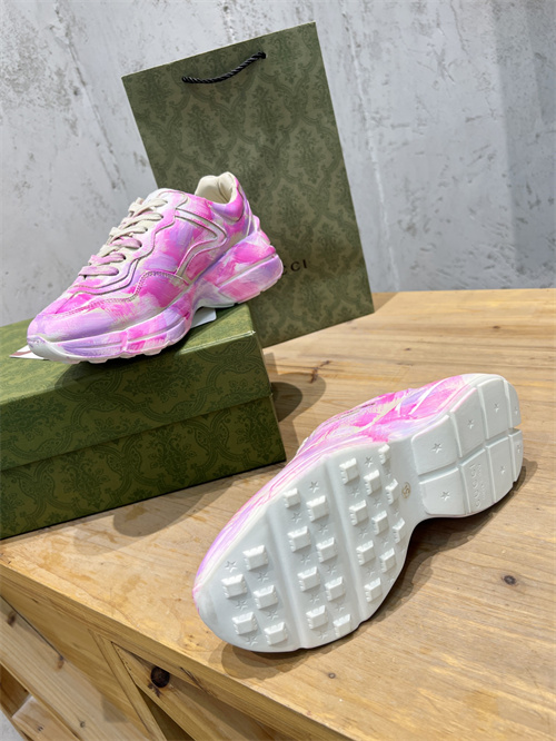 Gucci Clunky Sneaker-243