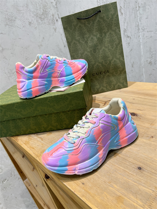 Gucci Clunky Sneaker-246