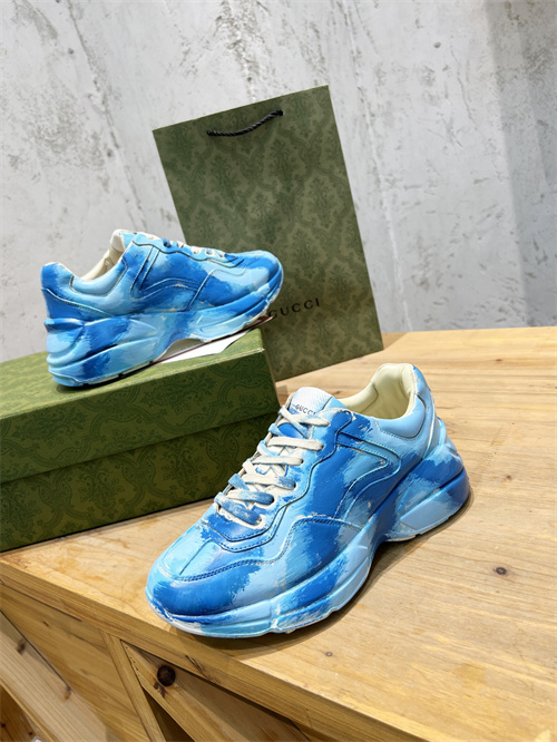 Gucci Clunky Sneaker-250