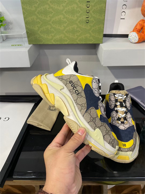 Gucci Clunky Sneaker-269