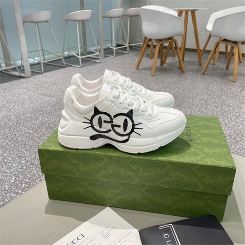 Gucci Clunky Sneaker-296