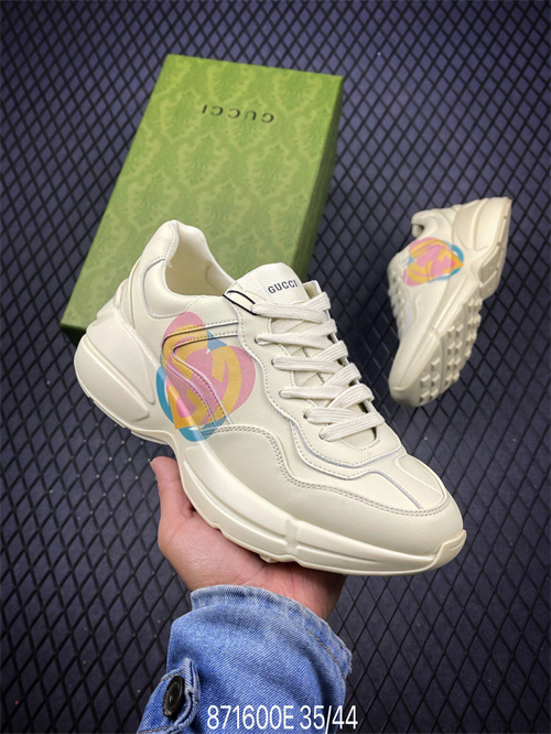 Gucci Clunky Sneaker-320