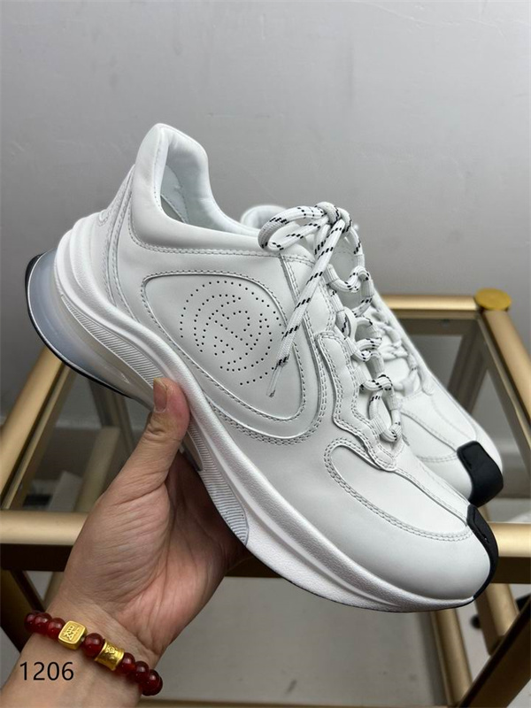 Gucci Clunky Sneaker-357