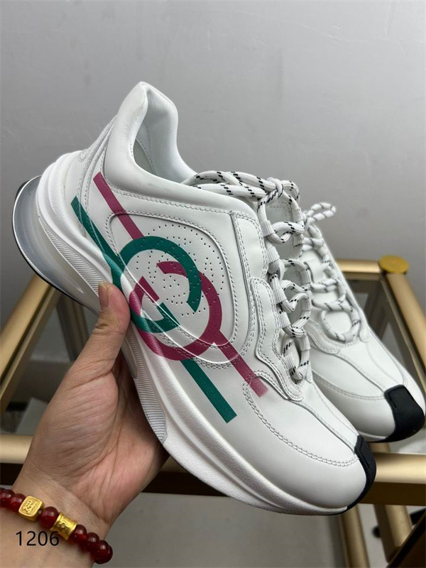 Gucci Clunky Sneaker-359