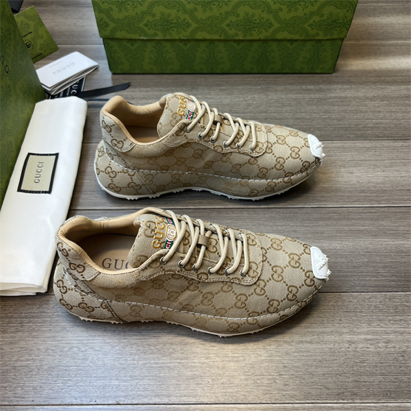 Gucci Clunky Sneaker-366