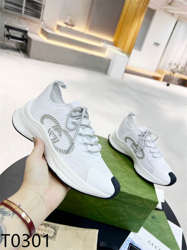 Gucci Clunky Sneaker-372