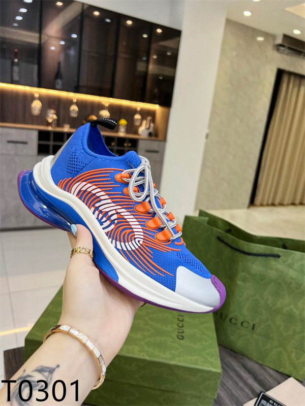 Gucci Clunky Sneaker-400