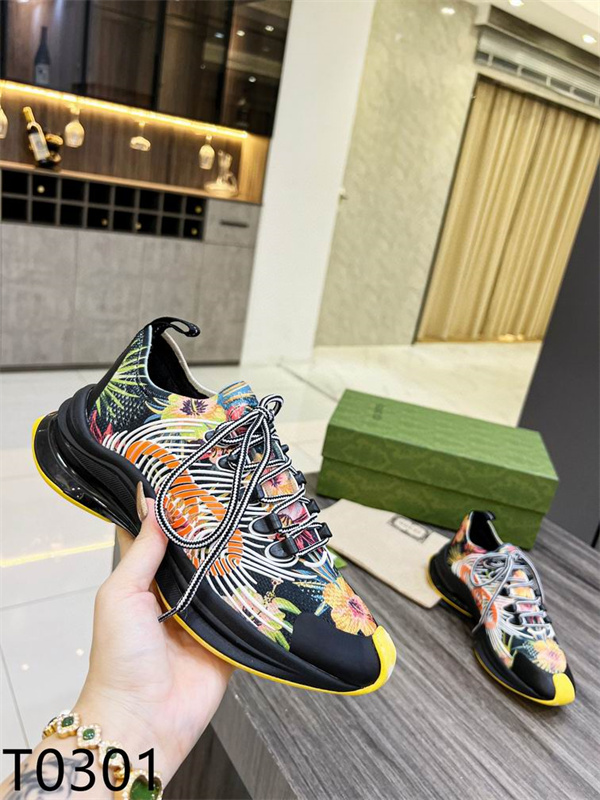 Gucci Clunky Sneaker-402