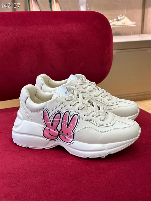 Gucci Clunky Sneaker-408