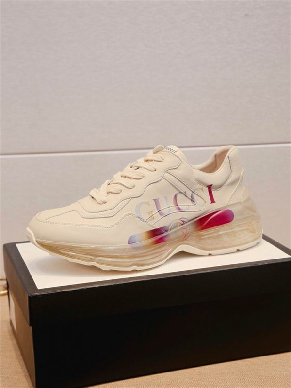 Gucci Clunky Sneaker-064