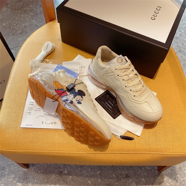 Gucci Clunky Sneaker-077