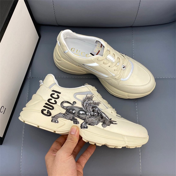 Gucci Clunky Sneaker-080