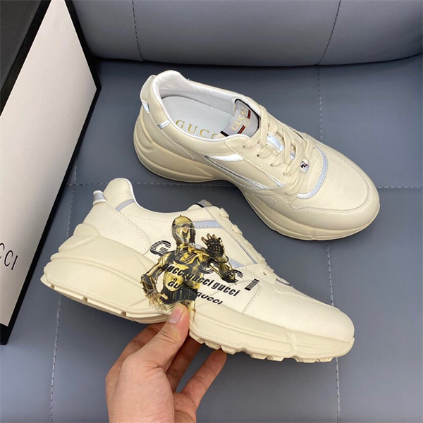 Gucci Clunky Sneaker-082